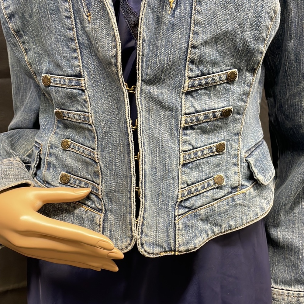 New York & Company Blue Jean Distressed Jacket NWOT - Picture 9 of 10